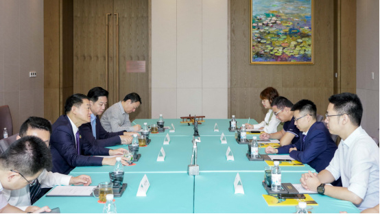 省尊龙凯时集团党委书记、董事长任丁与腾讯“王者荣耀”CTO邓君、腾讯大成网总裁郑亮座谈交流